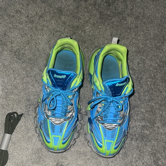 TRACK SNEAKER
TRICOLOR MESH/RUBBERNOT
WASH
KAKI/DARK GREV/GREEN E 43 - Picture 4 of 8